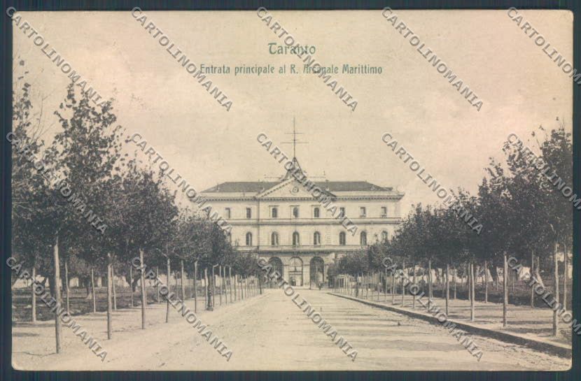 Taranto Città Arsenale Militare Marittimo PIEGA cartolina ZB6665 – fronte