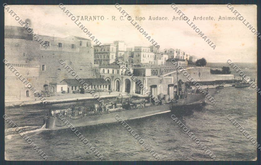 Taranto Città Nave da Guerra cartolina ZB6761 – fronte