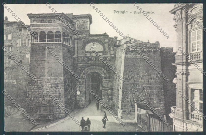 Perugia Città cartolina ZB8401 – fronte