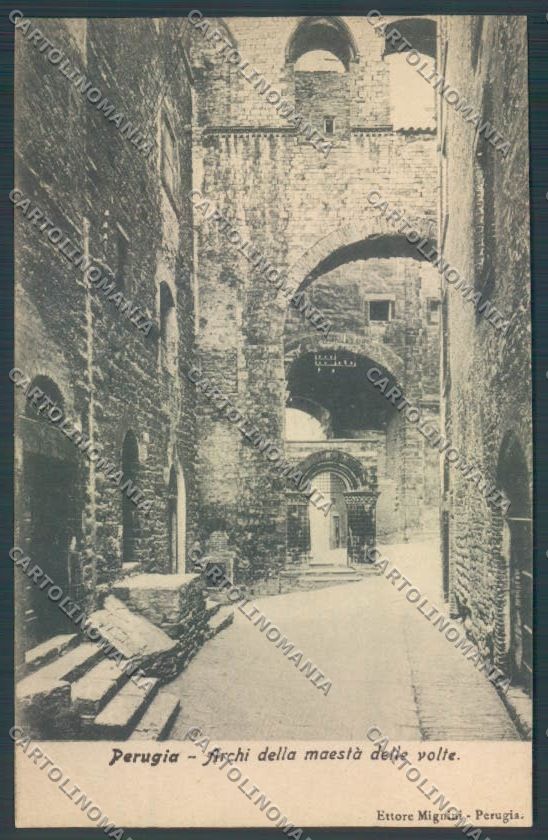 Perugia Città cartolina ZB8444 – fronte