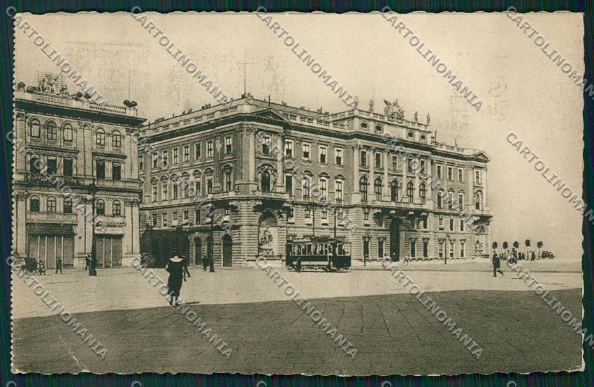 Trieste Città Palazzo del Lloyd Tram PIEGA cartolina ZC0289 – fronte