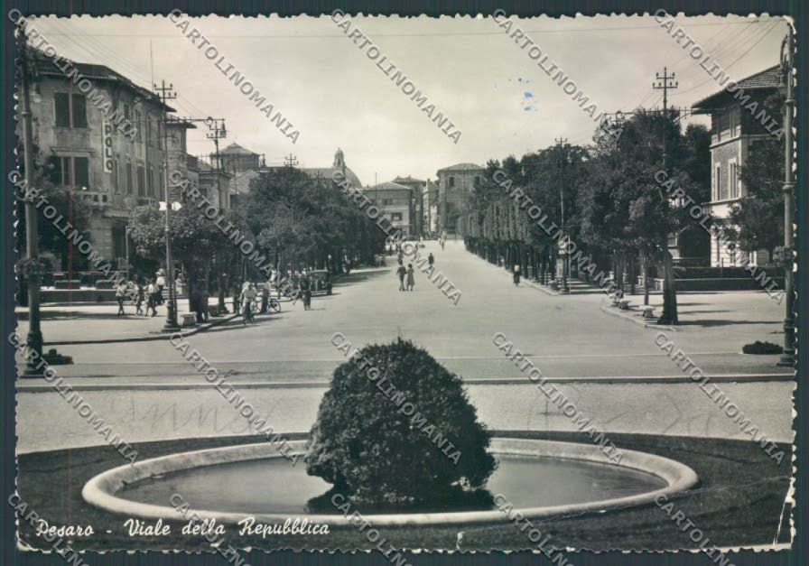 Pesaro Città PIEGATA Foto FG cartolina ZF7960 – fronte