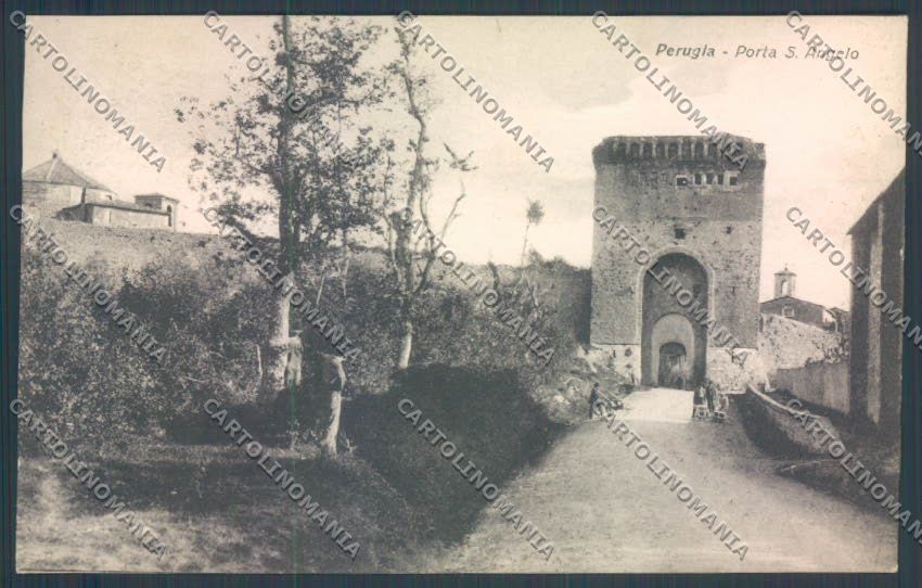 Perugia città Porta Sant'Angelo cartolina ZG1009 – fronte