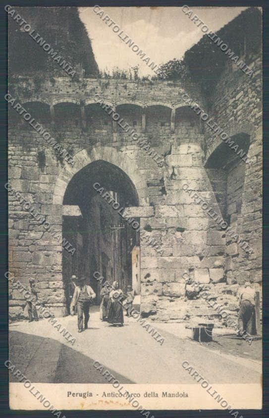 Perugia città Arco Mandorla cartolina ZG1040 – fronte