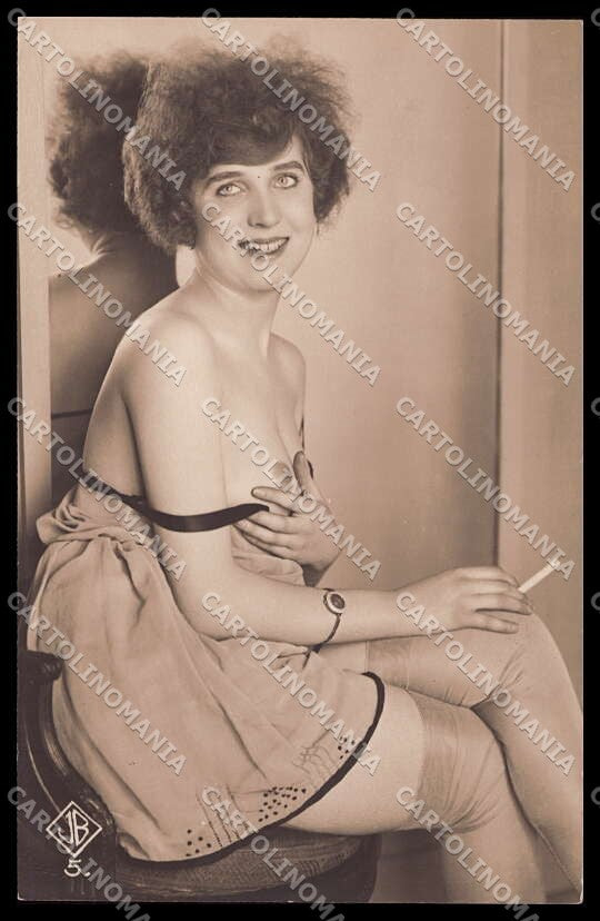 French Risque Nude Woman Smoking JB 5 Original RPPC postcard ZG5131 – fronte