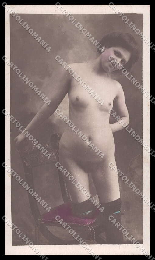 French Risque Nude Woman Undividedback Original RPPC postcard ZG5132 – fronte