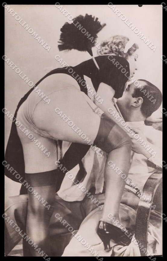 French Risque Nude Woman Couple Stocking Original RPPC postcard ZG5161 – fronte