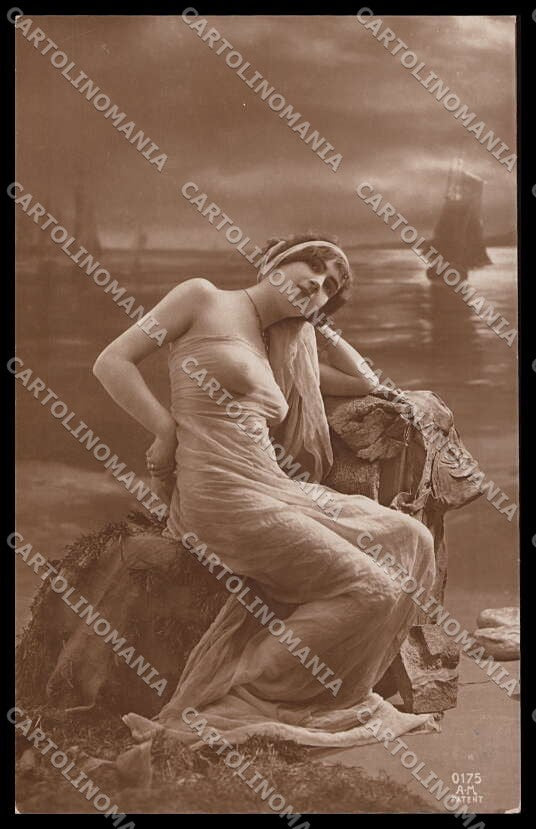 French Risque Nude Woman AM 0175 Original RPPC postcard ZG5198 – fronte