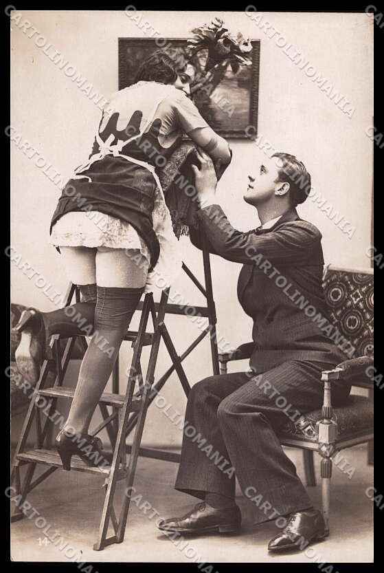 French Risque Woman Couple Stocking Original RPPC postcard ZG5228 – fronte