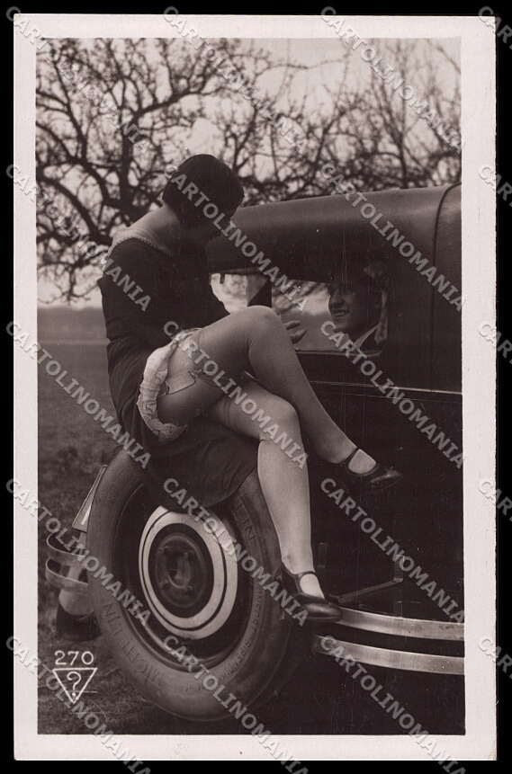 French Risque Woman Couple ? 270 Car Stocking Original RPPC postcard ZG5246 – fronte