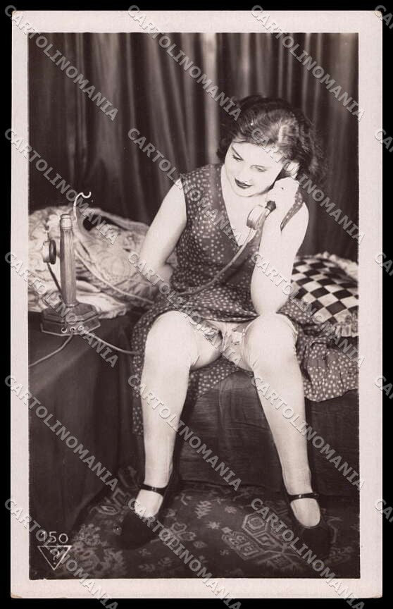 French Risque Woman ? 150 Phone Stocking Original RPPC postcard ZG5276 – fronte