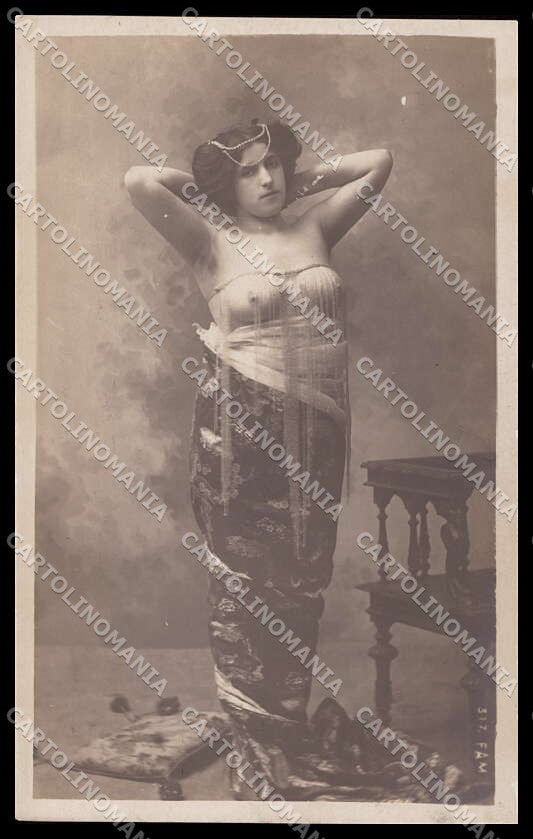 French Risque Nude Woman FAM 317 Original RPPC postcard ZG5366 – fronte