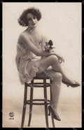 French Risque Woman PC Paris 1219 Stocking Original RPPC postcard ZG5400 – fronte