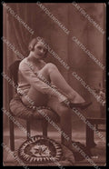 French Risque Woman Serie 552 Stocking Original RPPC postcard ZG5448 – fronte