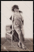 French Risque Woman PC Paris 1283 Stocking Original RPPC postcard ZG5461 – fronte