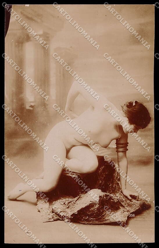 French Risque Nude Woman Serie 336 Original RPPC postcard ZG5479 – fronte