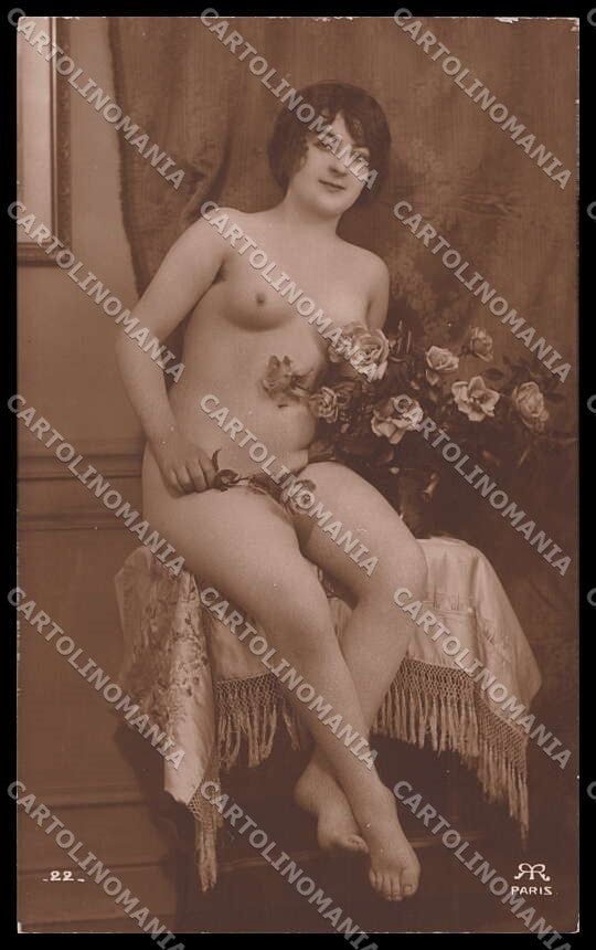 French Risque Nude Woman Serie 22 Original RPPC postcard ZG5488 – fronte