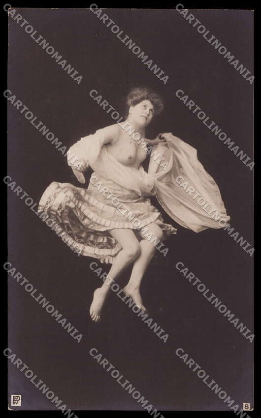 French Risque Nude Woman PMM 8 Original RPPC postcard ZG5547 – fronte