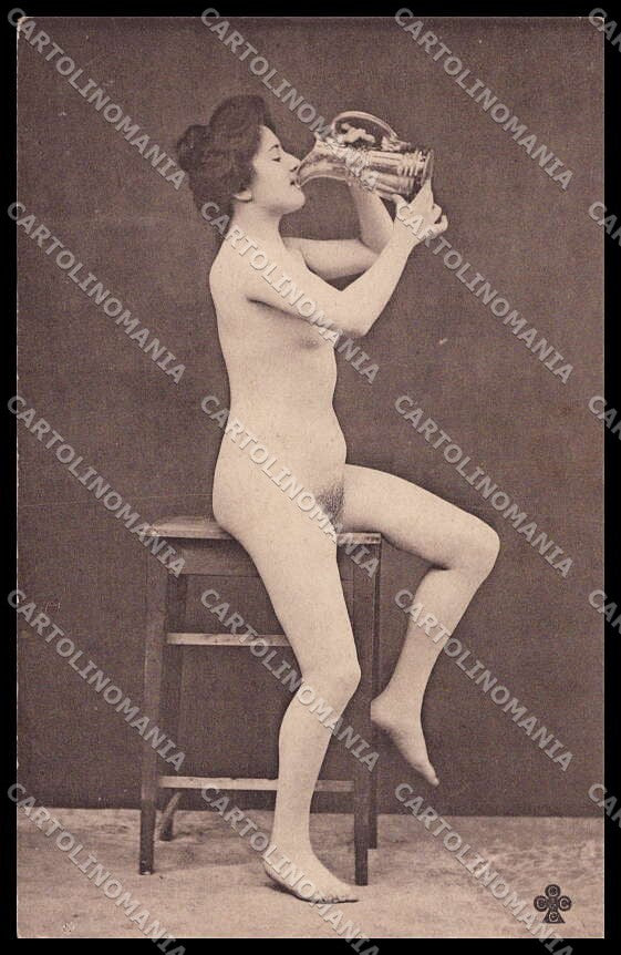 French Risque Nude Woman CCCC Original postcard ZG5642 – fronte