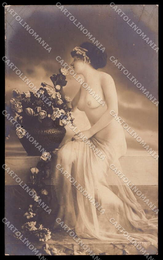 French Risque Nude Woman Serie 1029-4 HOLES Original RPPC postcard ZG5667 – fronte