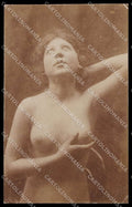 Italian Risque Nude Woman WRINKLES Original RPPC postcard ZG5690 – fronte