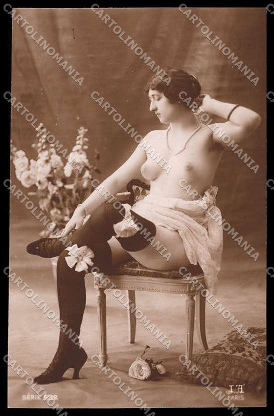 French Risque Nude Lady Stocking JA Paris serie 593 RPPC postcard ZG5895 – fronte
