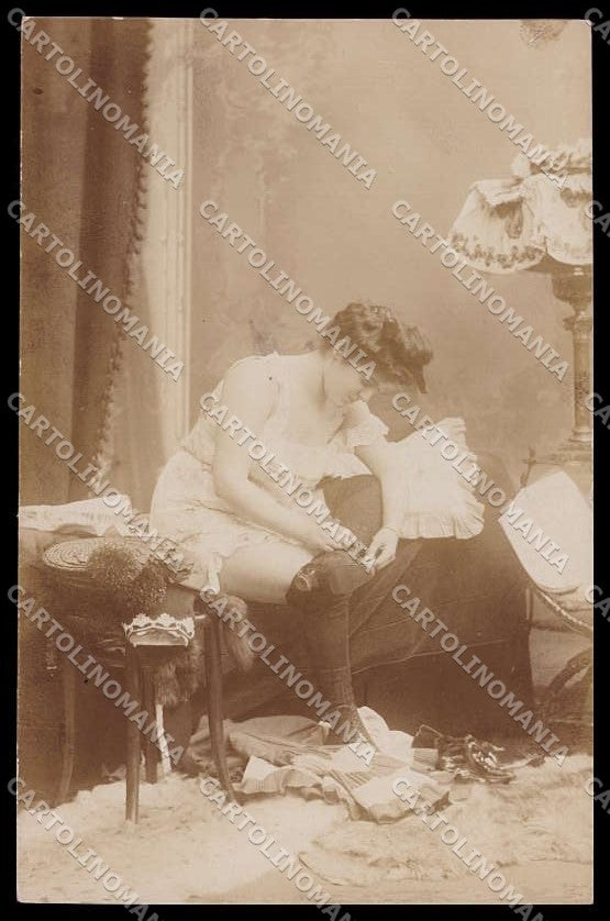 French Risque Lady Stocking RPPC postcard ZG5920 – fronte