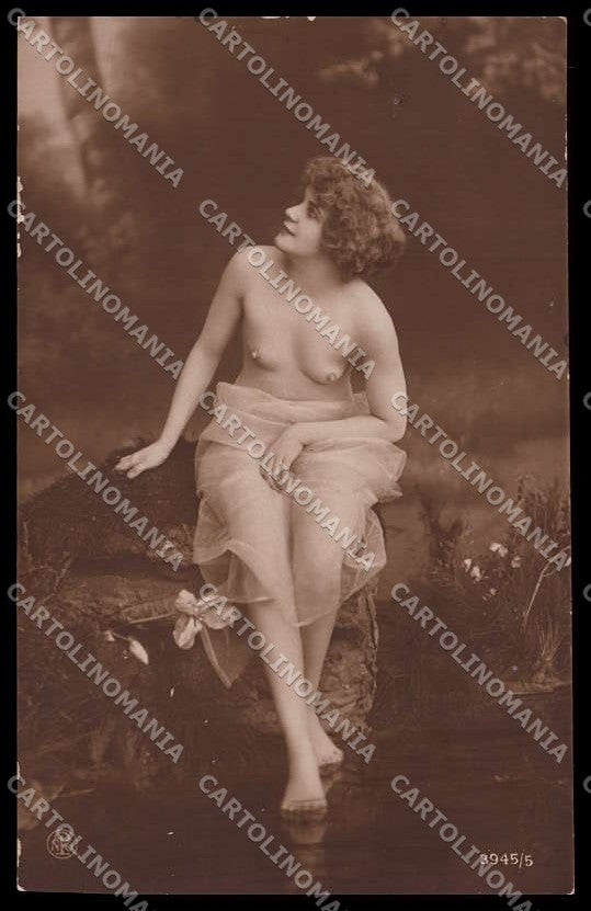 French Risque Nude Lady NPG serie 3945-5 RPPC postcard ZG5931 – fronte