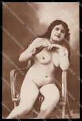 French Risque Nude Lady WA Paris serie 531 RPPC postcard ZG5950 – fronte