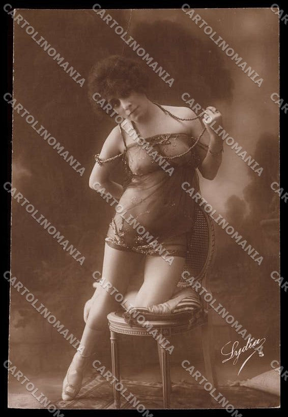 French Risque Nude Lady Lydia serie 5 RPPC postcard ZG5969 – fronte