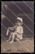 Girl Chamber Pot RPPC Photo cartolina ZG9091 – fronte
