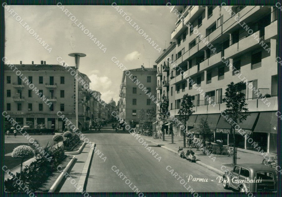 Parma Città Vespa Auto Foto FG cartolina ZK3384 – fronte