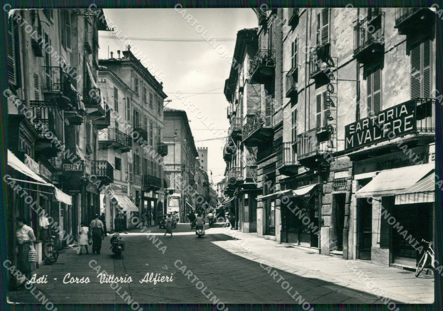 Asti Città Vespa Auto Foto FG cartolina ZK4188 – fronte