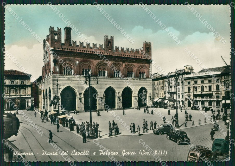 Piacenza Città Auto Foto FG cartolina ZKM8431 – fronte