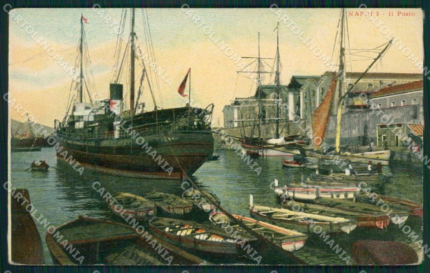 Napoli Città Barche PIEGHINE cartolina ZKM9860 – fronte