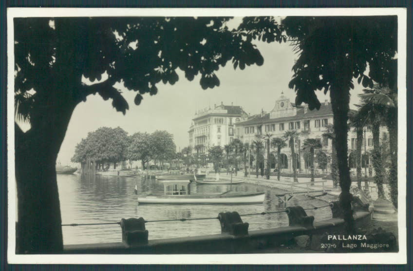 Verbania Pallanza Barca Foto cartolina ZQ6462 – fronte